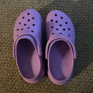 size 6 in women , color purple , platform crocs